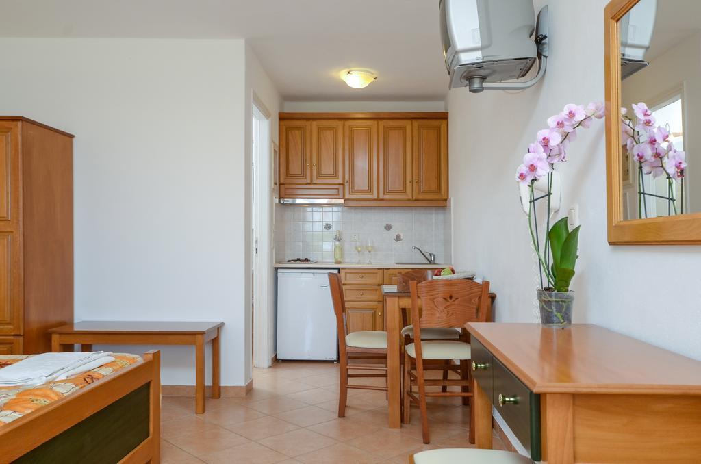 Agnadi Hotel Agia Anna  Bagian luar foto